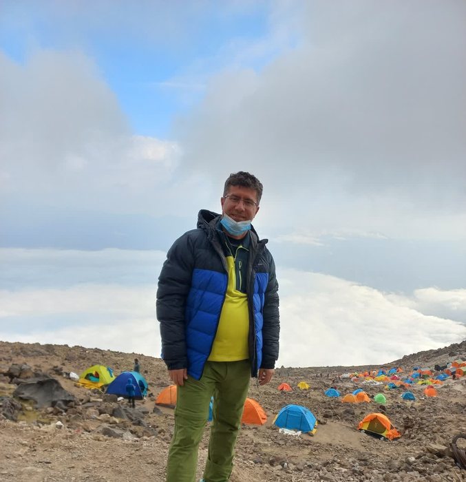 کوهنوردی و طبیعتگردی دکتر علی عباسی